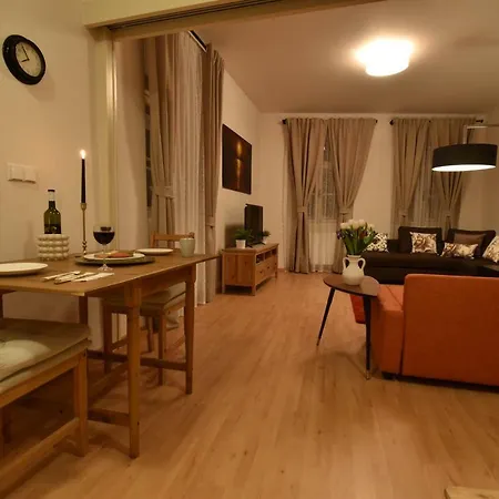 Brand New Attic Flat Appartamento Praga