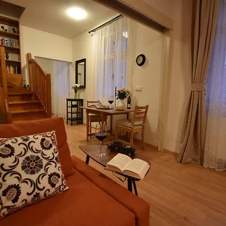 Appartamento Brand New Attic Flat