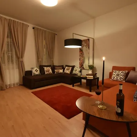 Brand New Attic Flat פראג